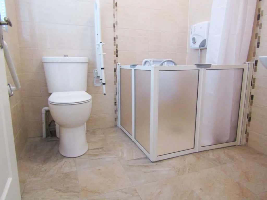 Level Access Shower Tray Enclosures with Half Doors