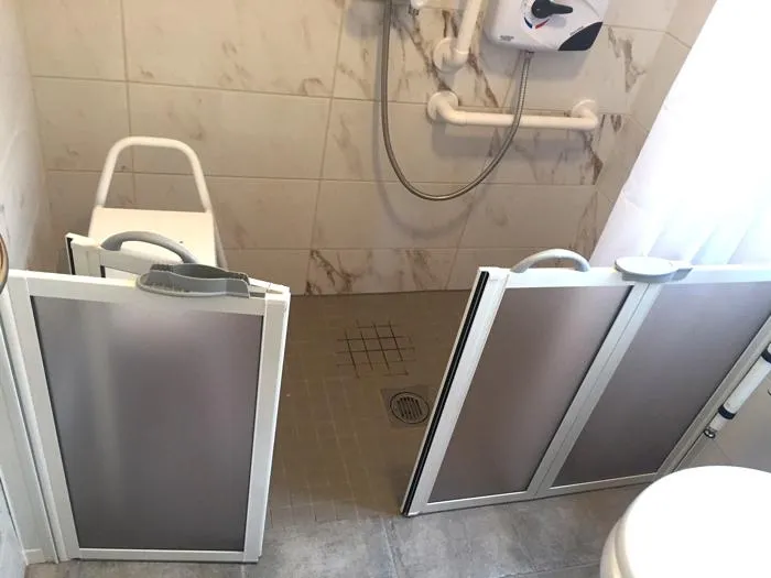 Level Access Shower Tray Enclosures with Half Doors